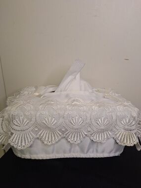Elegant White Lace Large Tissue Box Cover -